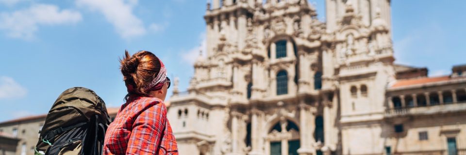 Camino_banner_Istock_Young_female