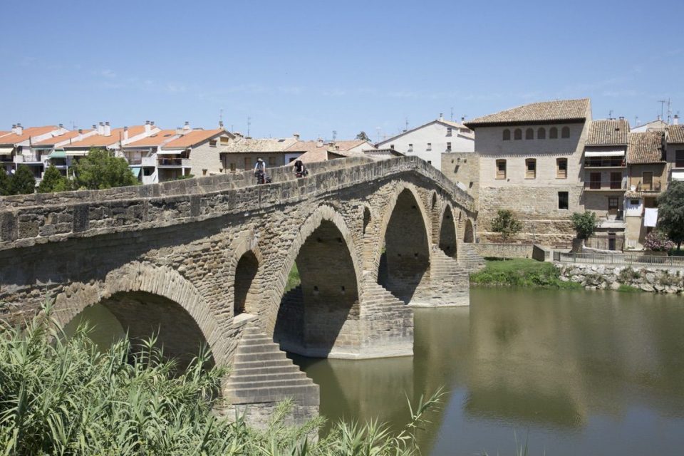 Puente la Reina: 11th-century Romanesque pilgrimage bridge.