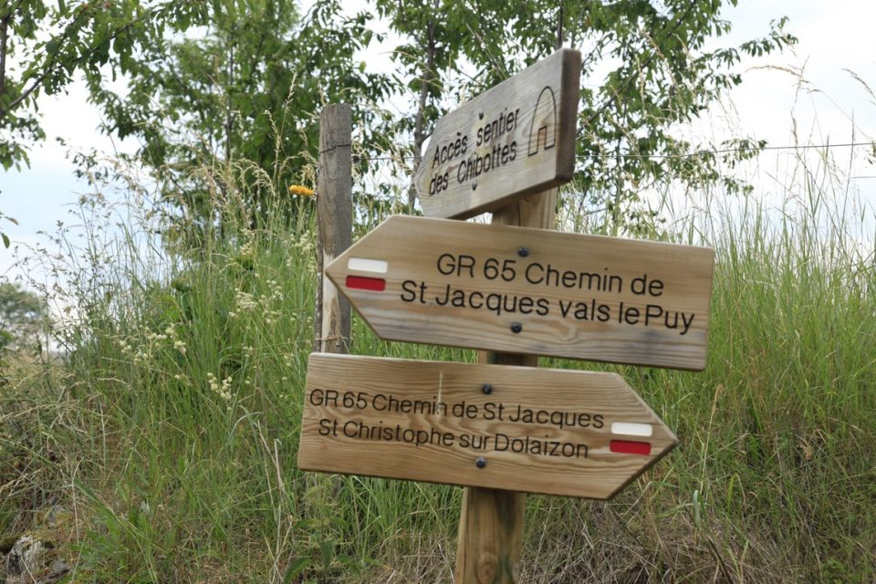 Le _Puy_gallery0024 Sign posts along the Le Puy Camino walking holiday