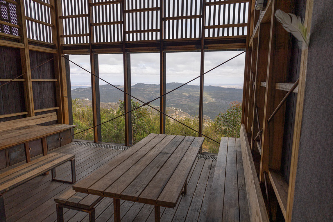 Grampians huts hiking Gar Grampians huts hiking Gar