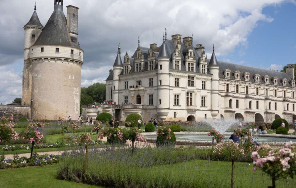 Château de Chenonceau, self-guided Loire Valley e-bike tour