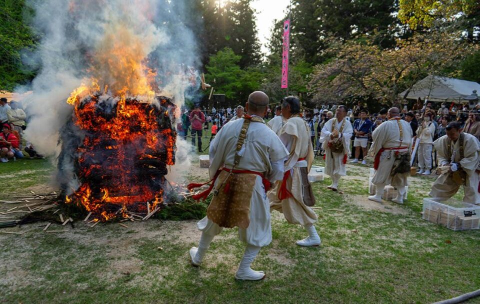 Kumano Spring Festival_fire