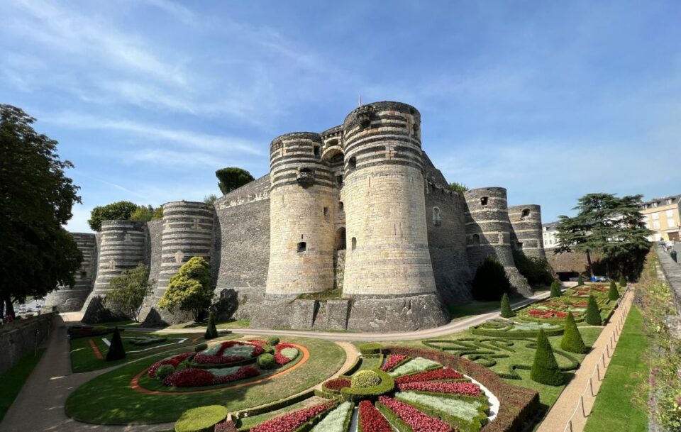 Loire Valley by E-Bike: Saumur to the Atlantic Coast