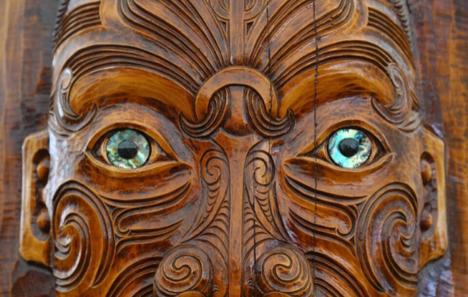 Maori wood carving NZ