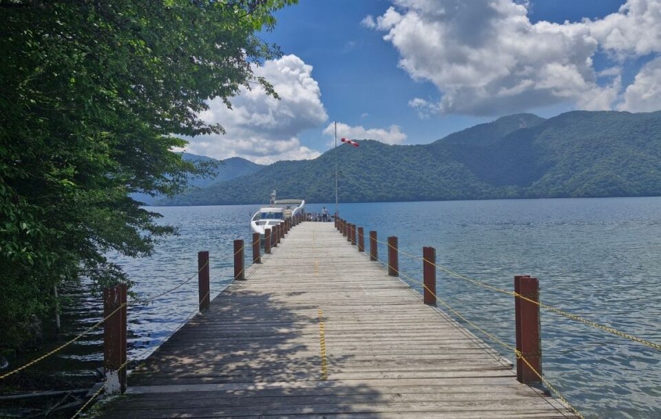 Boardwalk from start Lake Chuzenji