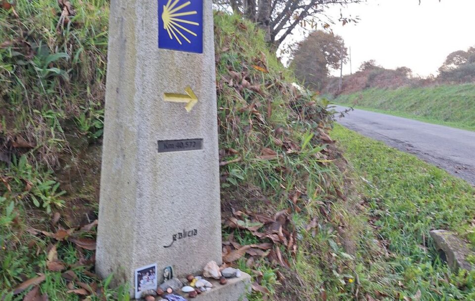Camino Marker, Ingles