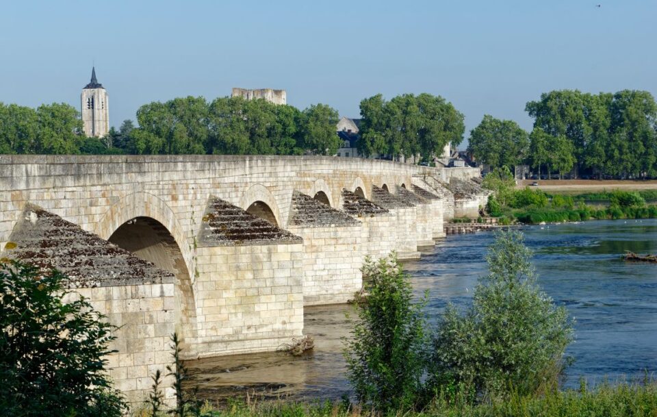 Cahors Bridge and river