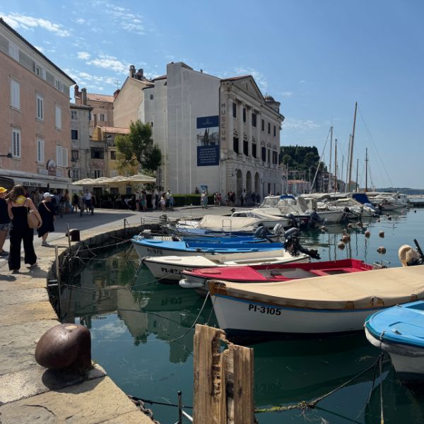 Building - Piran/Boats